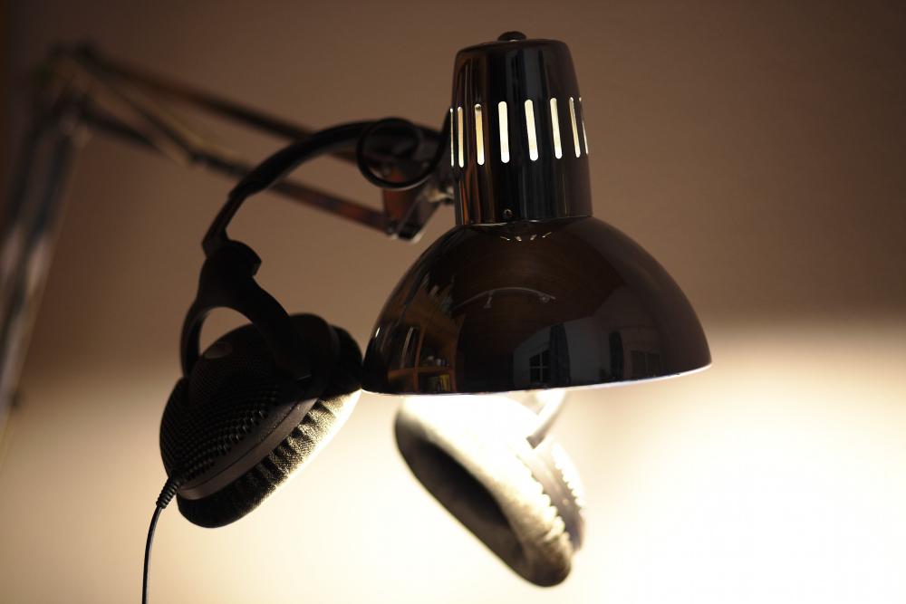 Desk Lamp & Headphones